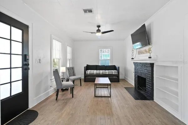 $890,000 | 1829 Hollenbeck Drive, Orlando, FL 32806