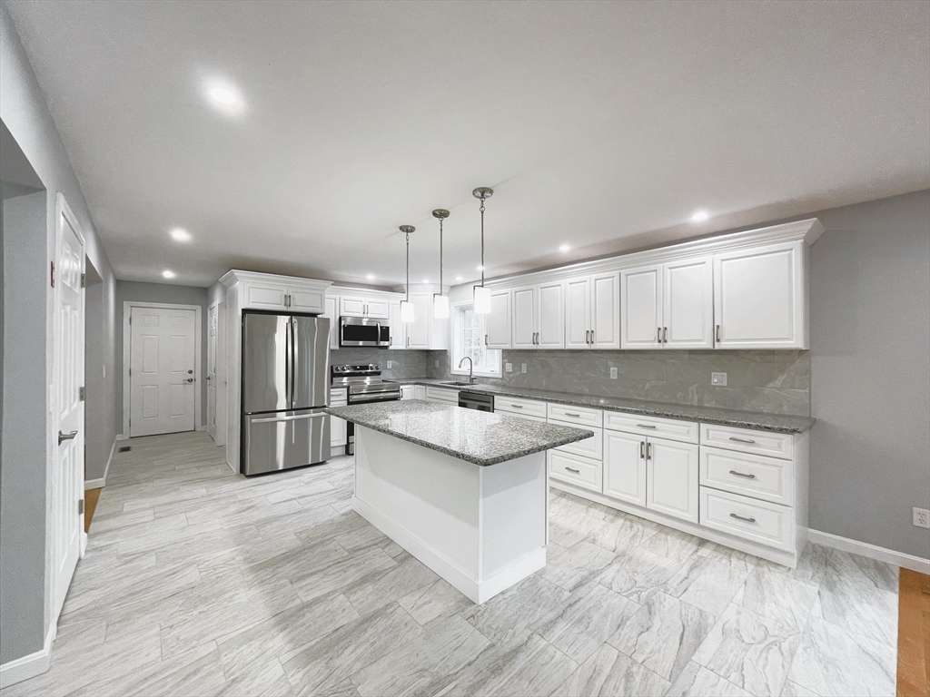 44 New Boston Road Dudley, MA 01571 - Photo 6 of 40
