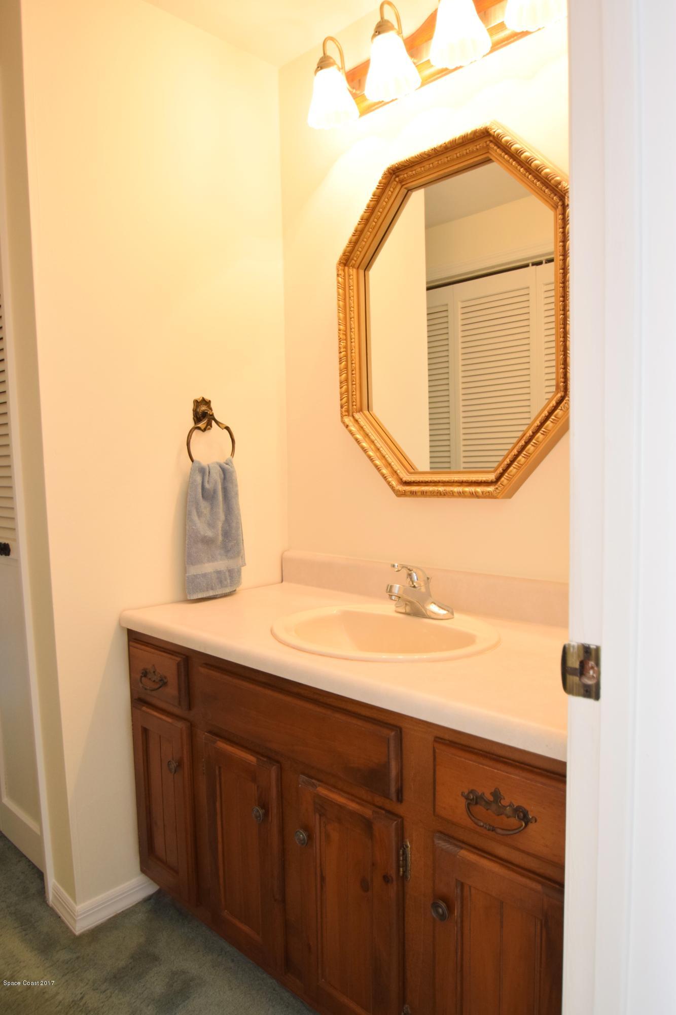 4485 Lake Washington Road Melbourne, FL 32934 - Photo 17 of 20 Master Vanity