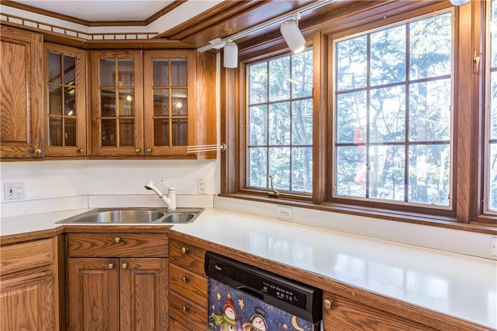 74 Woodfield Road Portland, ME 04102 - Photo 11 of 33 Photo