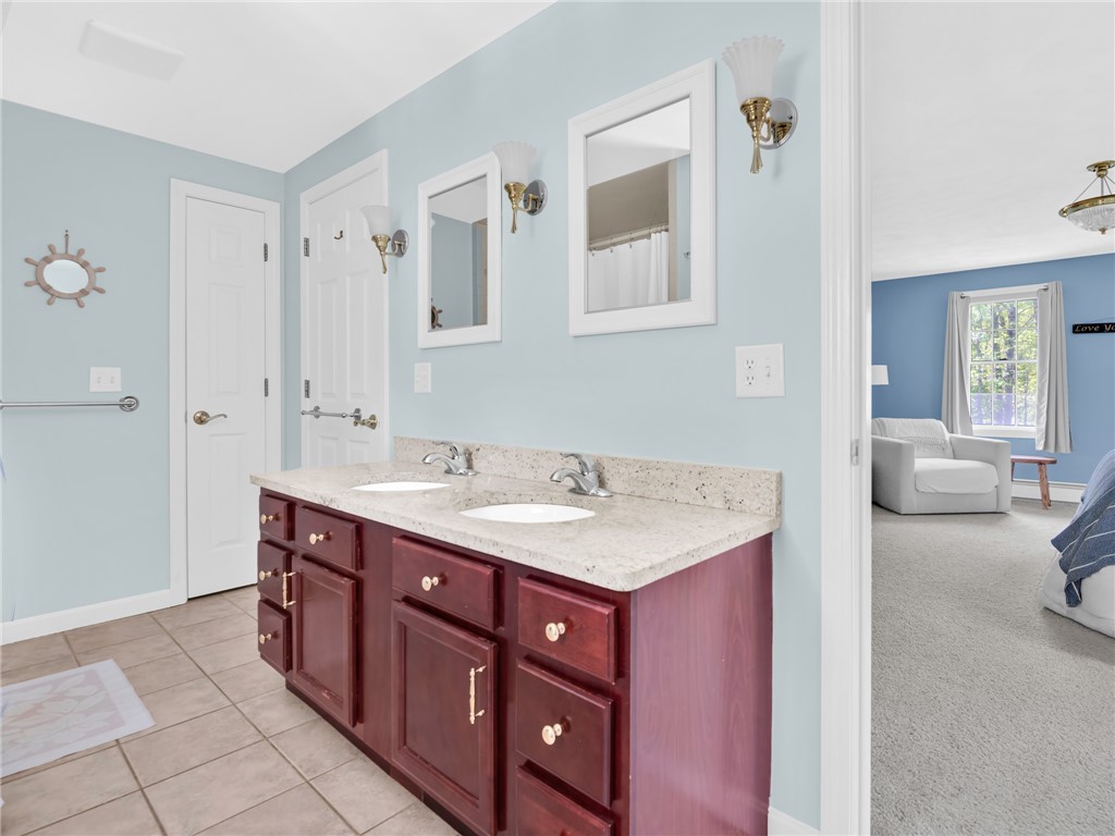 108 Wilbur Road Lincoln, RI 02865 - Photo 19 of 42 jack/jill bathroom