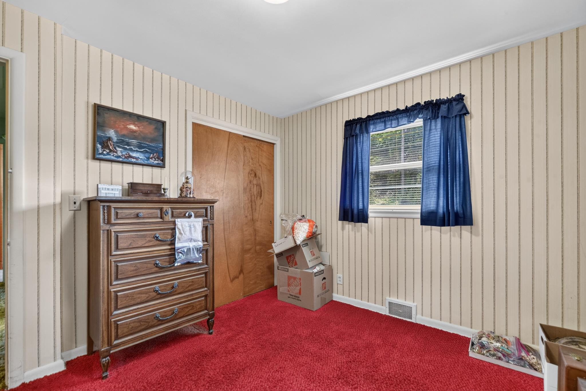 1515 Devonshire Road Jackson, MI 49203 - Photo 32 of 47 Dev bed 2