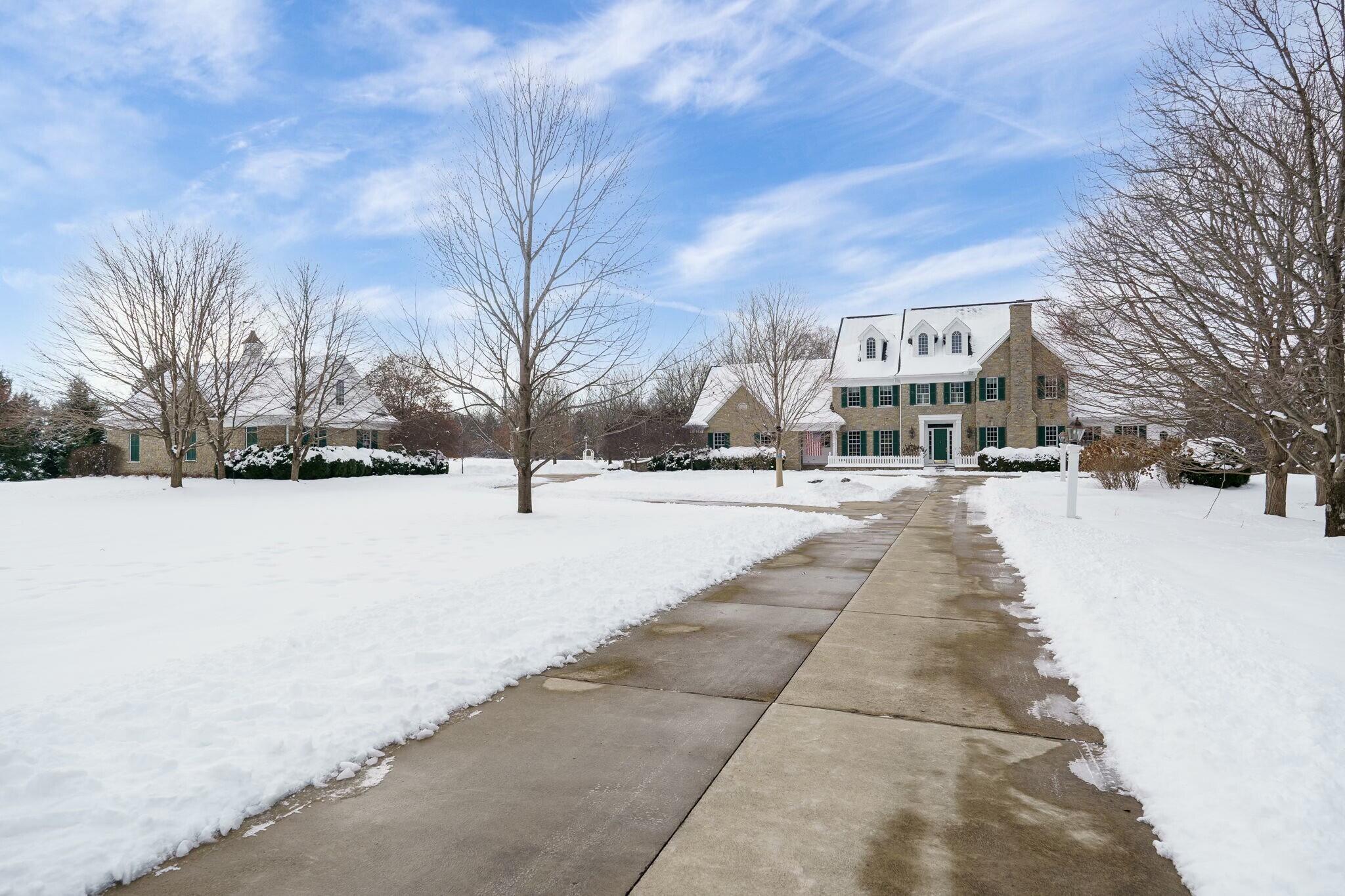 2060 Peters Road Troy, OH 45373 - Photo 6 of 76 Gallery Image 6