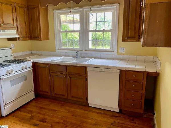 $1,700 | 112 Pinehurst Drive, Mauldin, SC 29662