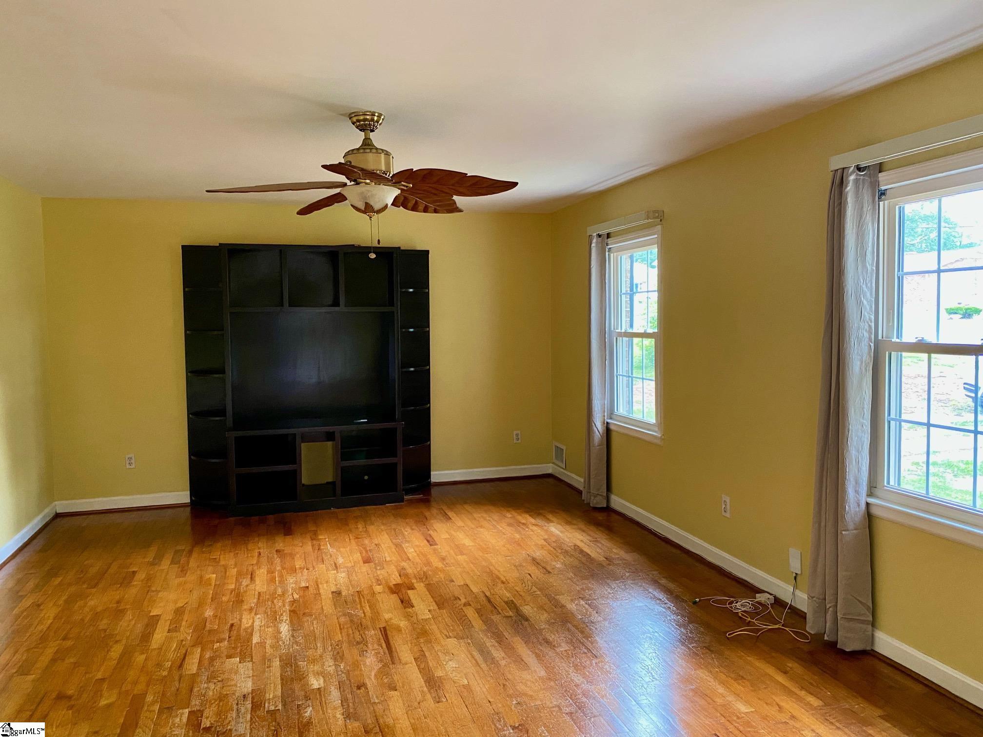 112 Pinehurst Drive Mauldin, SC 29662 - Photo 3 of 15