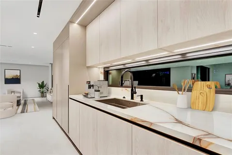 $10,250,000 | 2130 South Miami Avenue, Miami, FL 33129