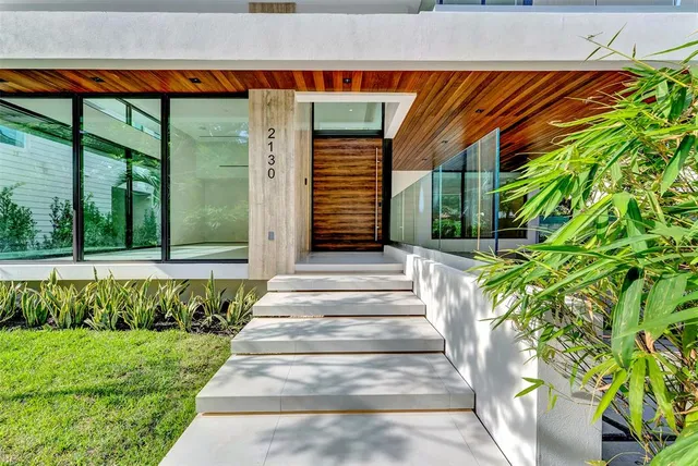 $10,250,000 | 2130 South Miami Avenue, Miami, FL 33129