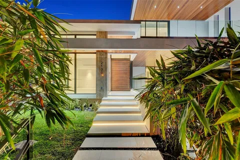 $10,250,000 | 2130 South Miami Avenue, Miami, FL 33129