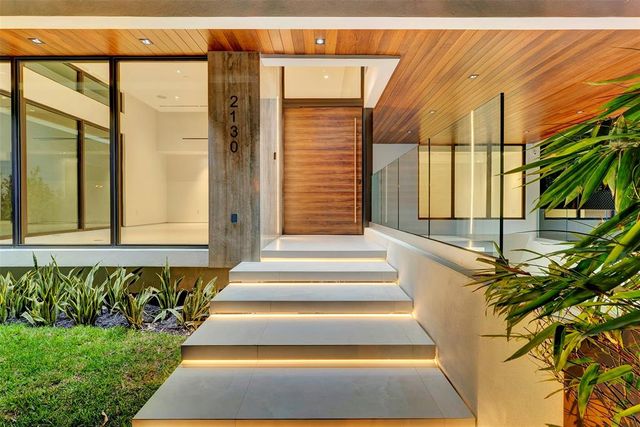 $10,250,000 | 2130 South Miami Avenue, Miami, FL 33129