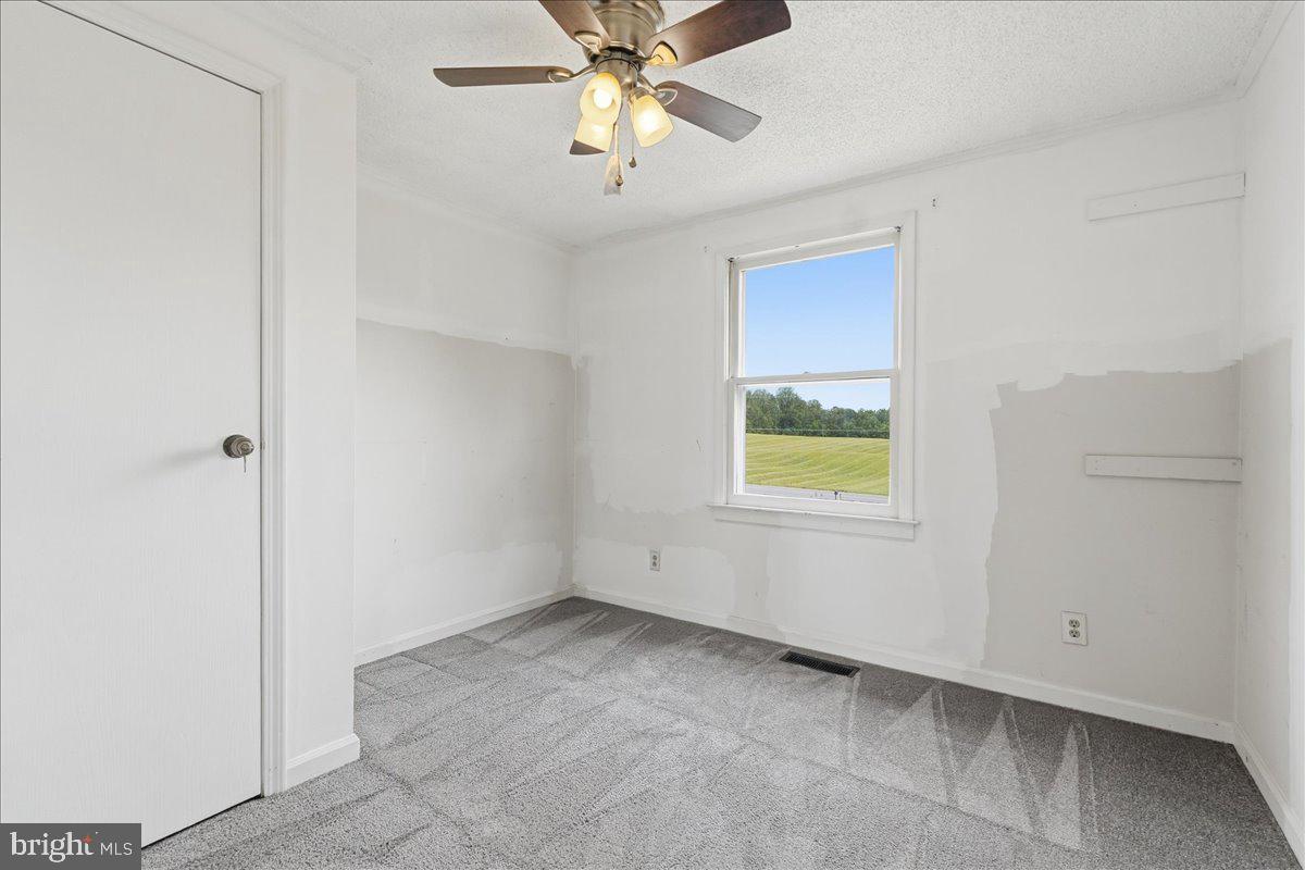 10405 Gordon Road Spotsylvania, VA 22553 - Photo 14 of 25