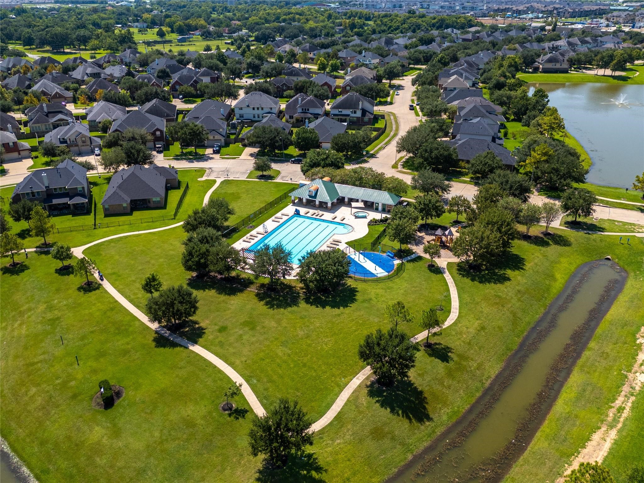 5806 Metaphor Way Rosenberg, TX 77469 - Photo 49 of 50 an aerial view of residential houses with outdoor space