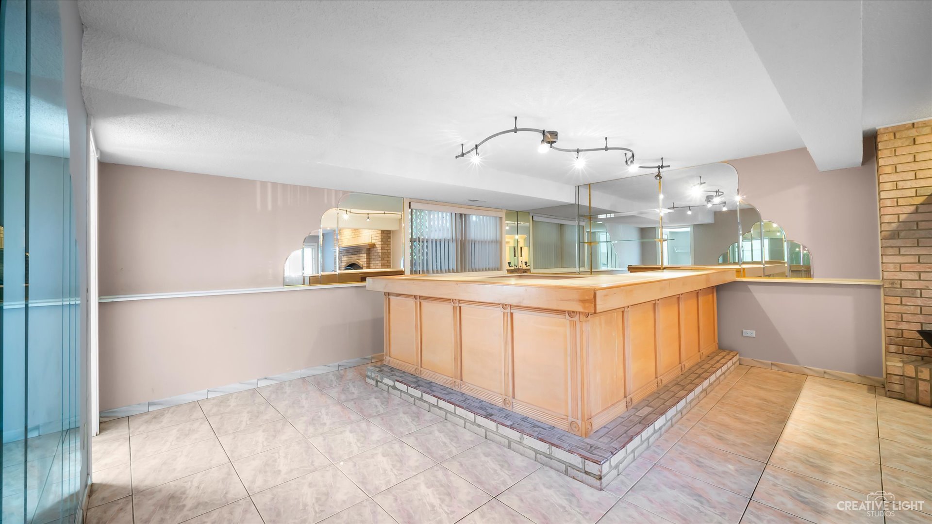 30W400 Army Trail Road Wayne, IL 60184 - Photo 15 of 30 a view of a kitchen with furniture and a kitchen
