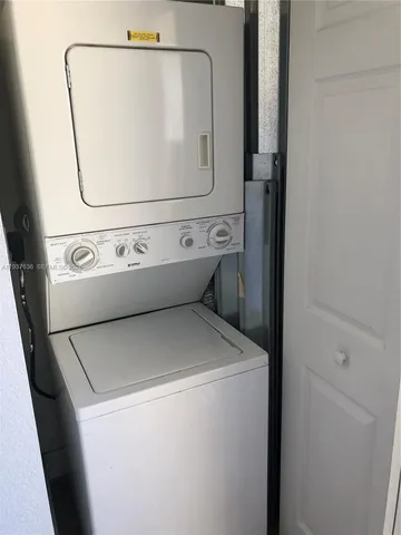 $2,150 | 7995 Northwest 8th Street, Unit 112, Miami, FL 33126