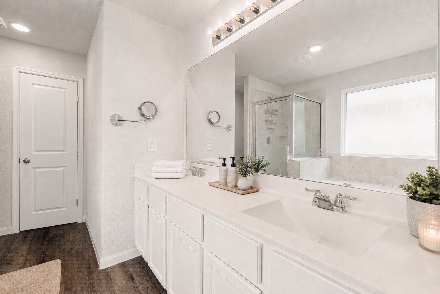 22210 Imperious Parkway Houston, TX 77073 - Photo 13 of 23 a bathroom with a sink and a mirror