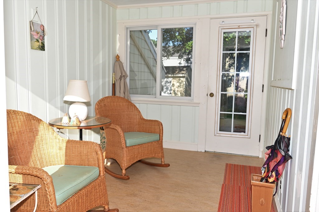 81 Whiting Way Needham, MA 02492 - Photo 18 of 30