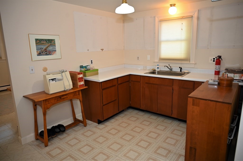 81 Whiting Way Needham, MA 02492 - Photo 25 of 30