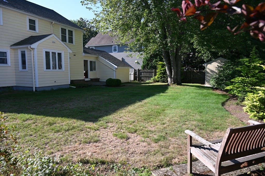 81 Whiting Way Needham, MA 02492 - Photo 5 of 30