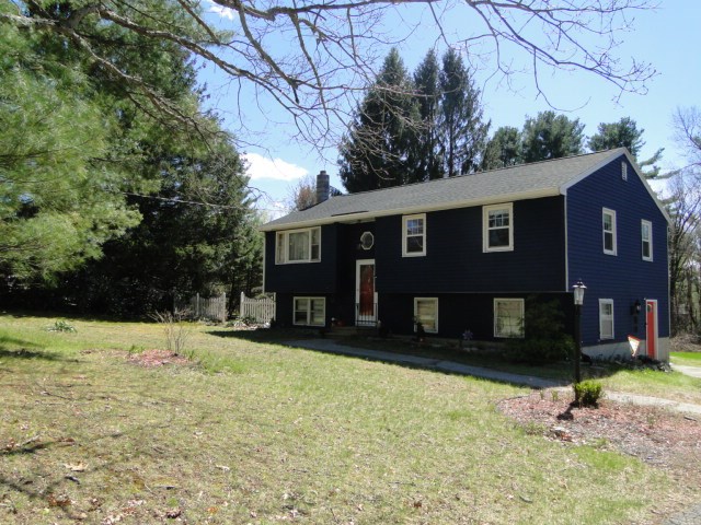 379 Island Pond Road Derry, NH 03038 - Photo 1 of 8