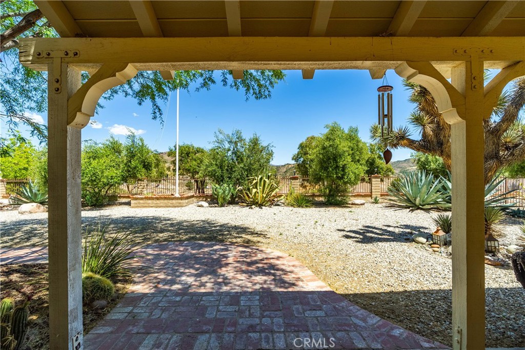 13602 Sego Road Agua Dulce, CA 91390 - Photo 11 of 75