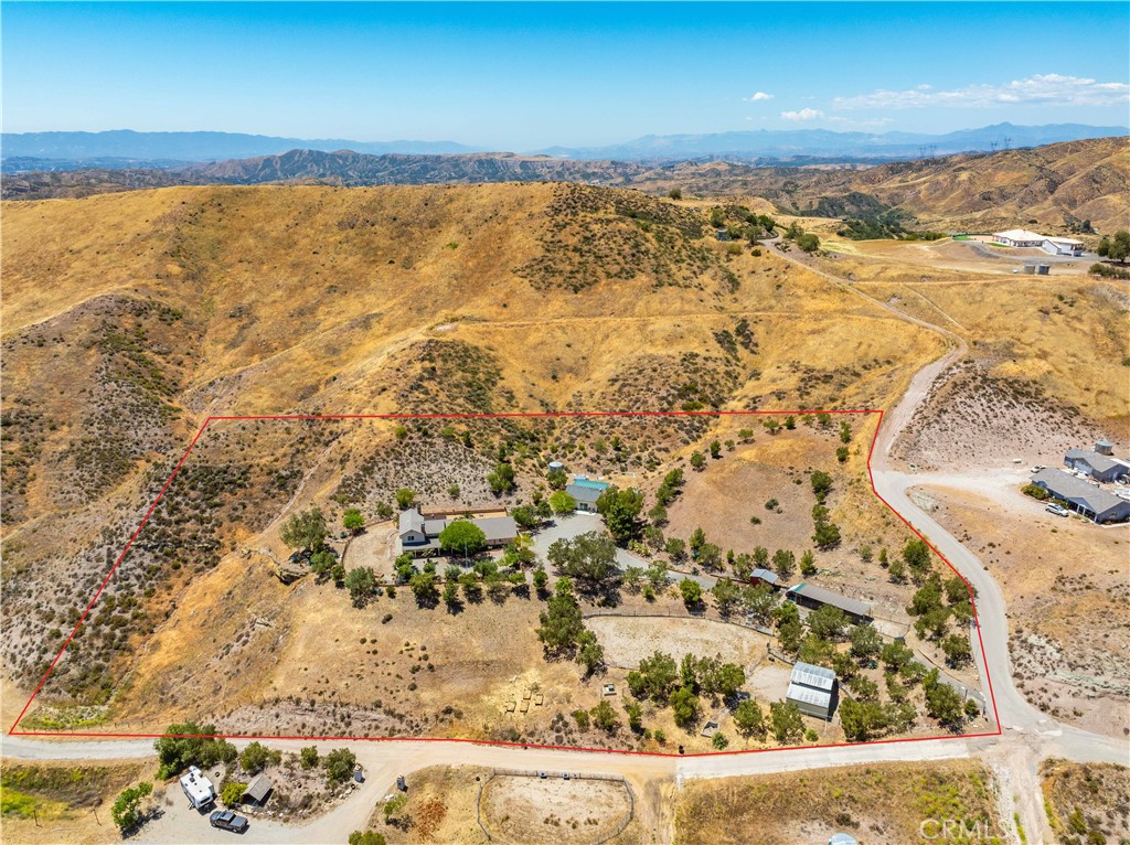 13602 Sego Road Agua Dulce, CA 91390 - Photo 5 of 75
