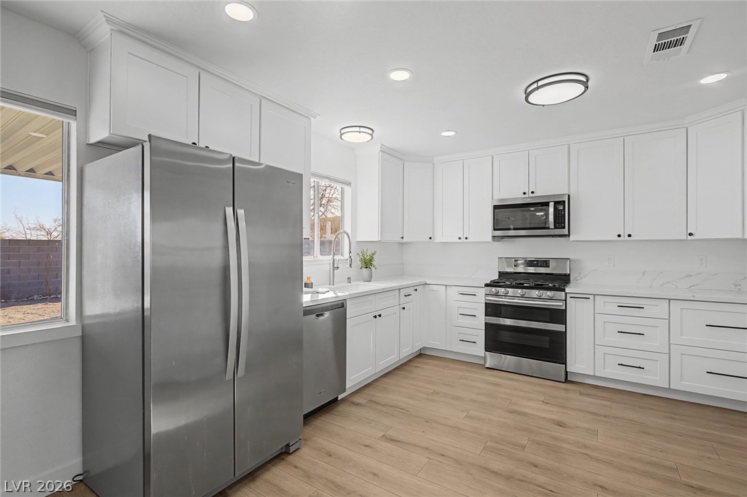 1009 Alan Shepard Street Las Vegas, NV 89145 - Photo 2 of 40