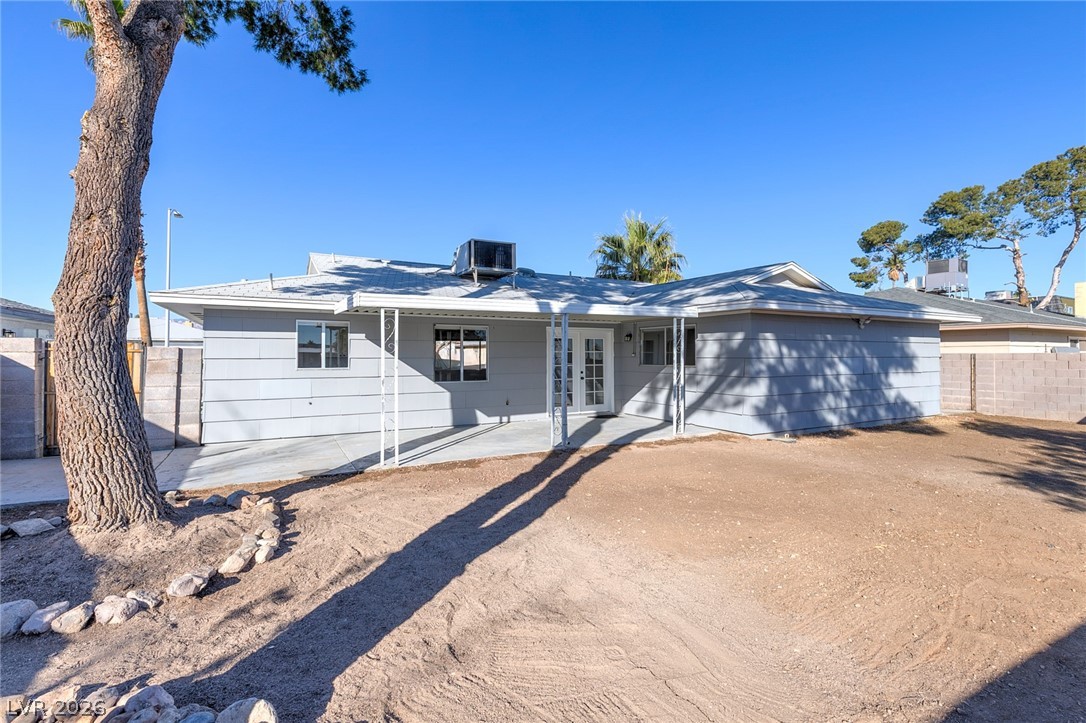 1009 Alan Shepard Street Las Vegas, NV 89145 - Photo 33 of 40