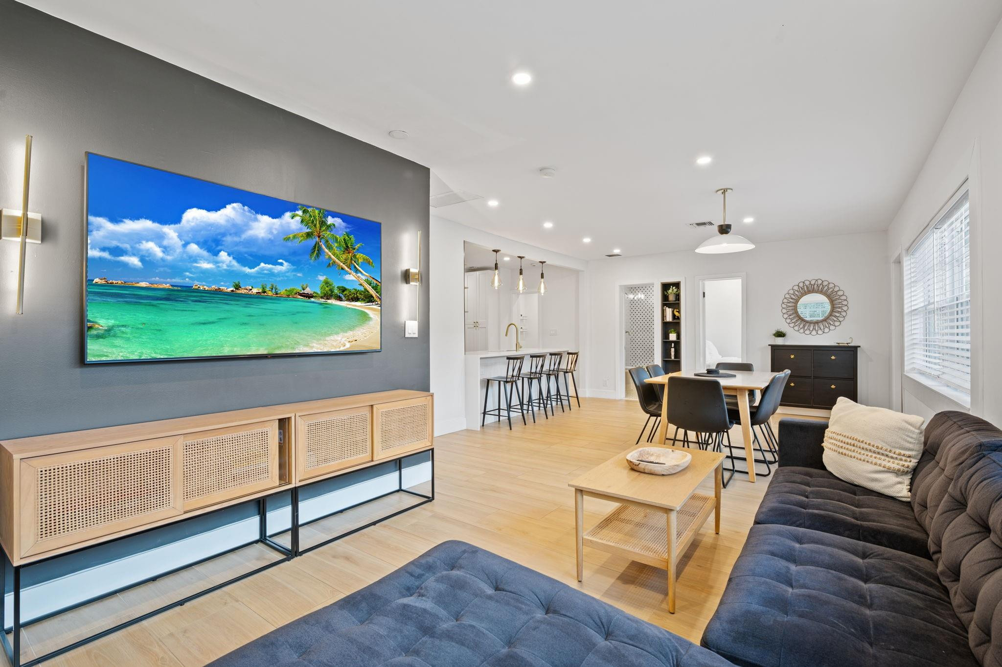 739 Northeast 17th Road Fort Lauderdale, FL 33304 - Photo 8 of 28 Photo 8