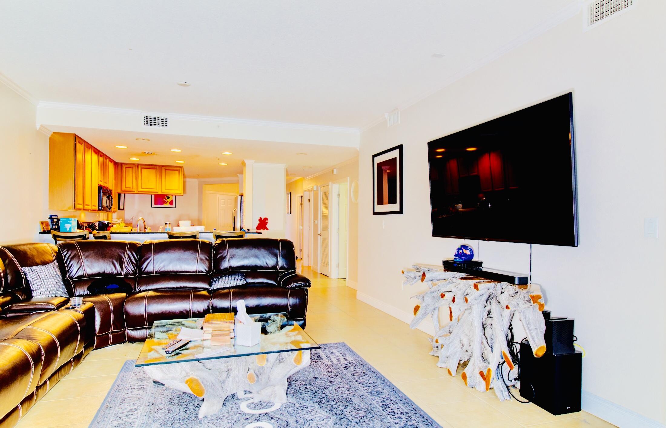 7069 Key Haven Road, Unit 205 Largo, FL 33777 - Photo 2 of 24 35427B91-5615-4610-A981-8C2B1A4B99E0