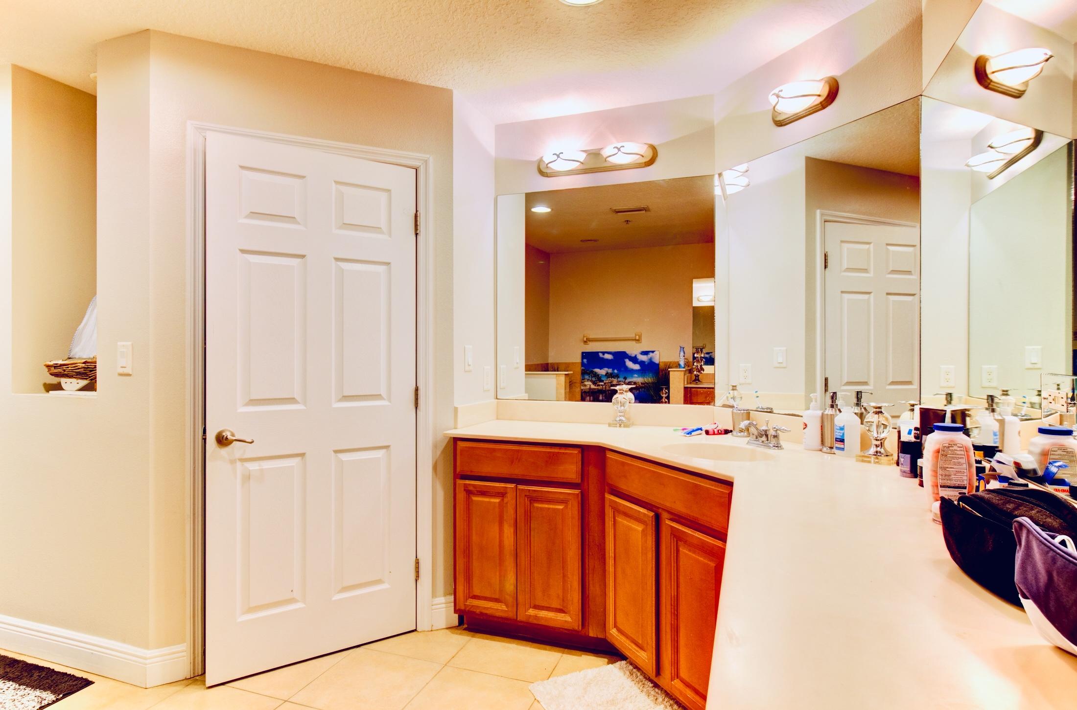 7069 Key Haven Road, Unit 205 Largo, FL 33777 - Photo 8 of 24 822D1917-A114-4C56-9444-5235C6A2630B