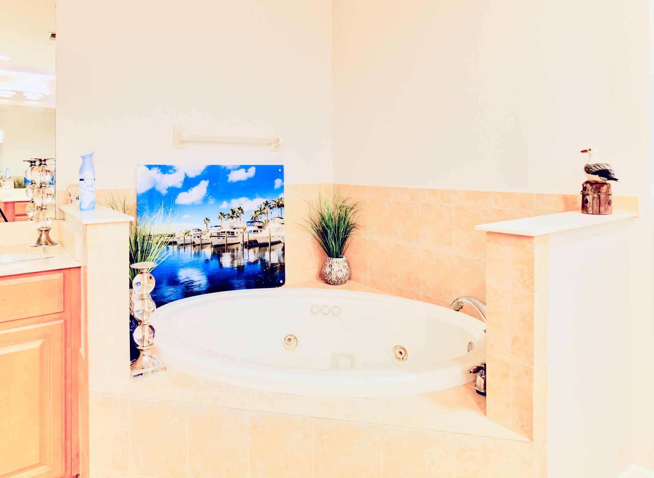 7069 Key Haven Road, Unit 205 Largo, FL 33777 - Photo 9 of 24 575FF66F-21ED-463D-8BD8-CB055203BF02
