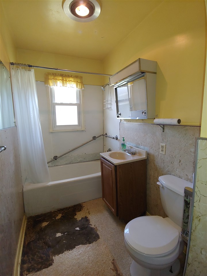 5960 South La Chance Road Cadillac, MI 49601 - Photo 16 of 47 1868357-15.JPG