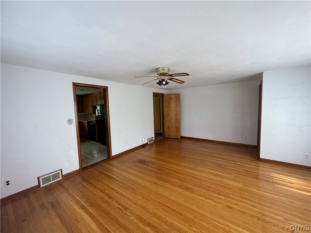 38 Cambridge Road Whitestown, NY 13492 - Photo 4 of 21 Living Room