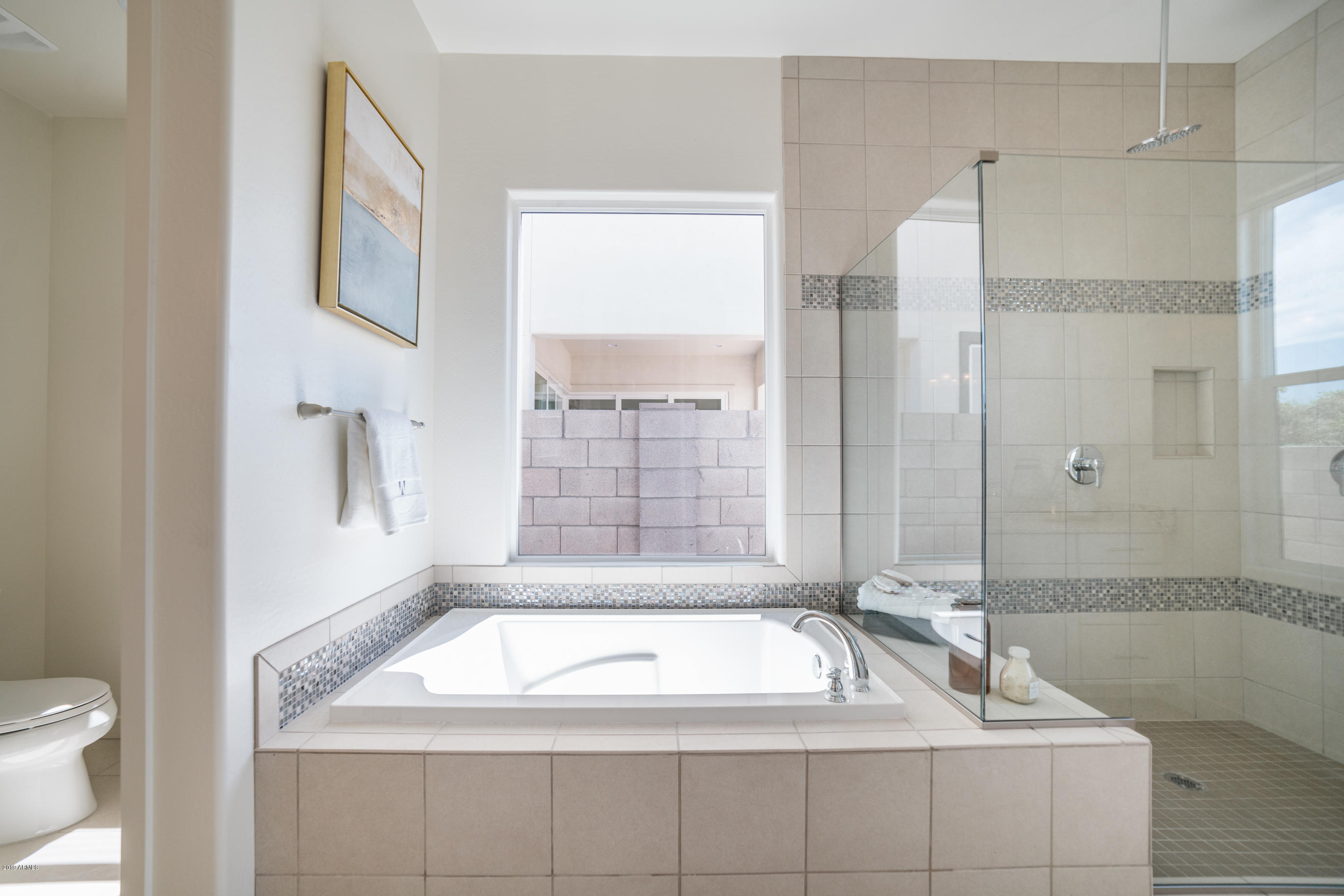 1555 East Ocotillo Road, Unit 14 Phoenix, AZ 85014 - Photo 8 of 28 DSC09574