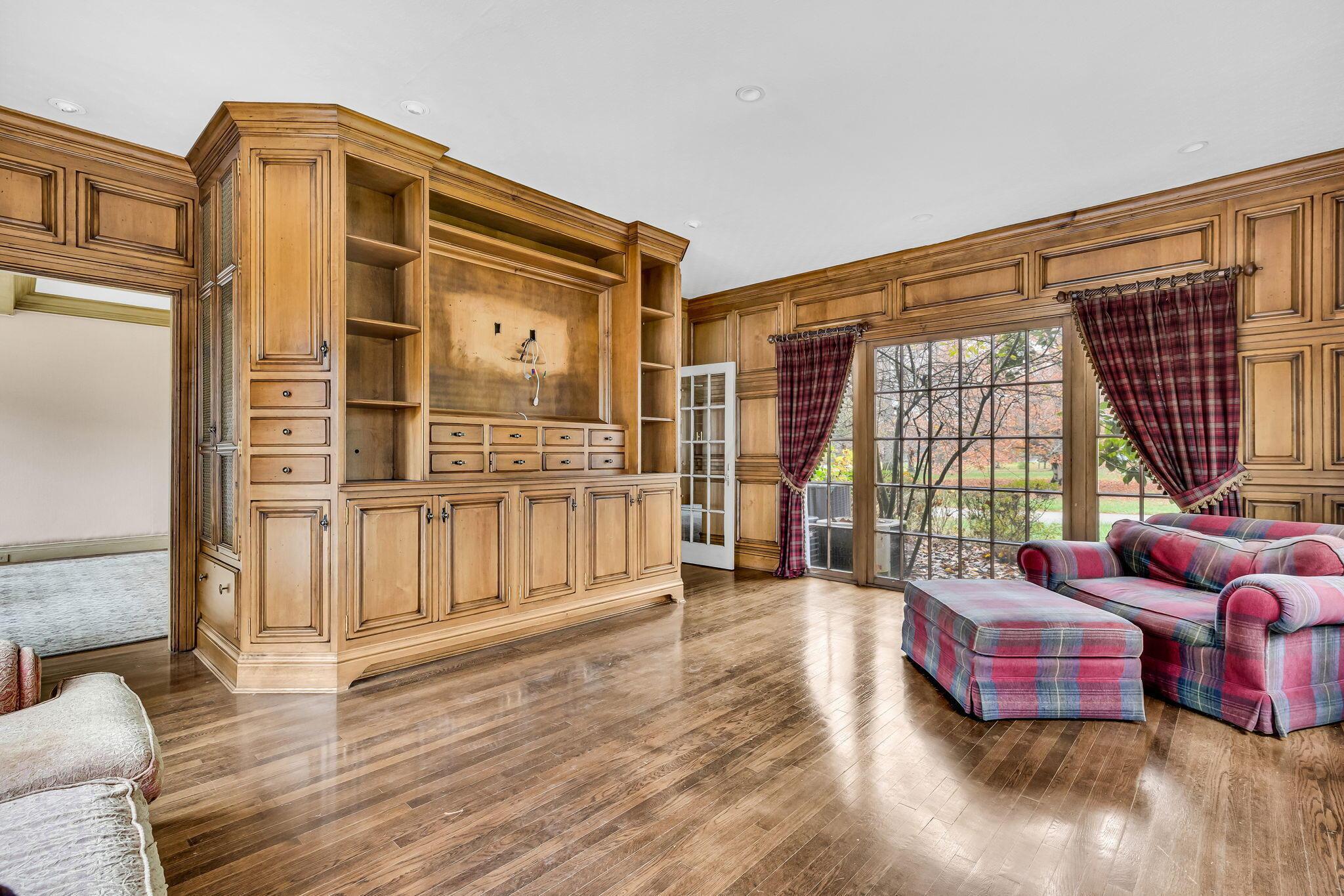 7805 Brill Road Cincinnati, OH 45243 - Photo 60 of 139 60-web-or-mls-7805BrillRoadInt_Hommati10