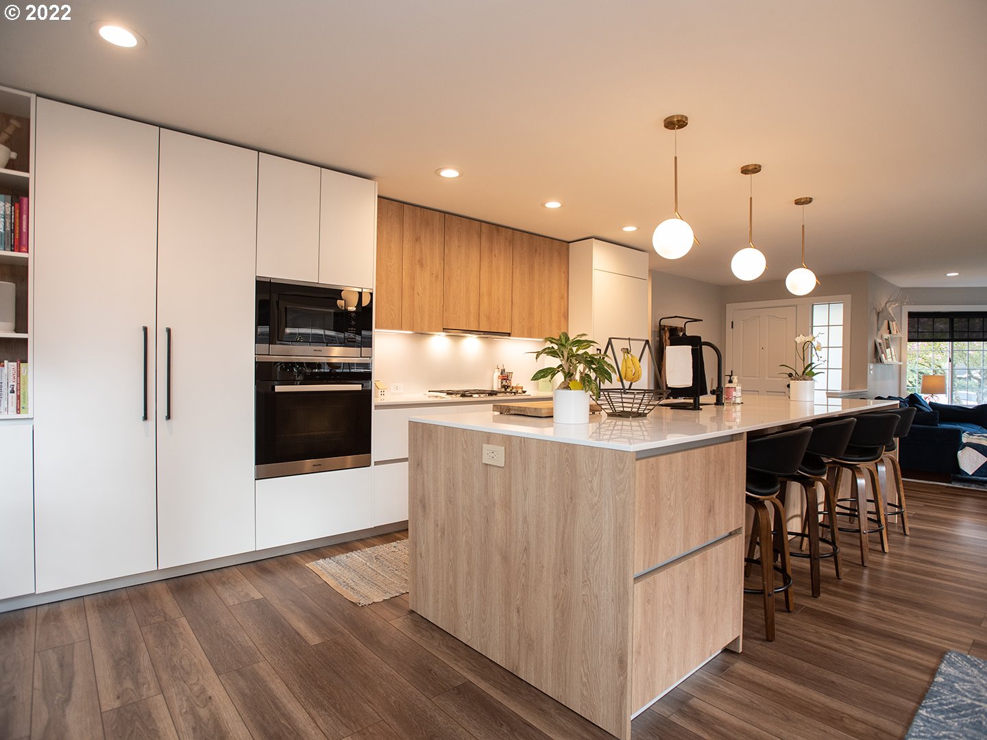3922 Southwest Vacuna Street Portland, OR 97219 - Photo 8 of 28 Kitchen