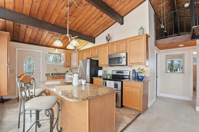 $599,000 | 6 Jessie Lane, Berkley, MA 02779