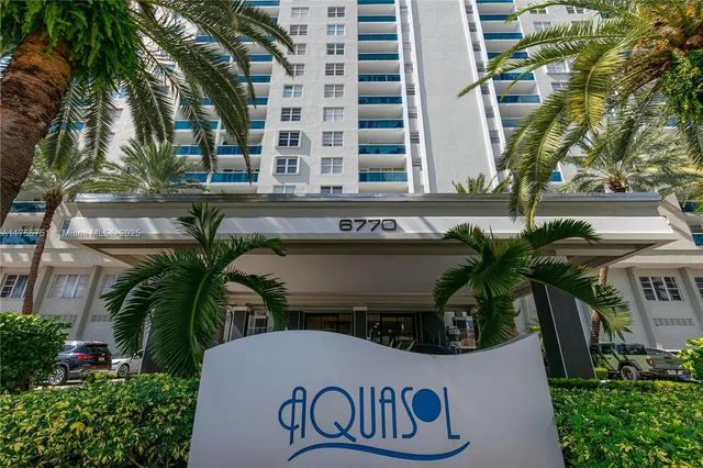 $2,400 | 6770 Indian Creek Drive, Unit 7A, Miami Beach, FL 33141