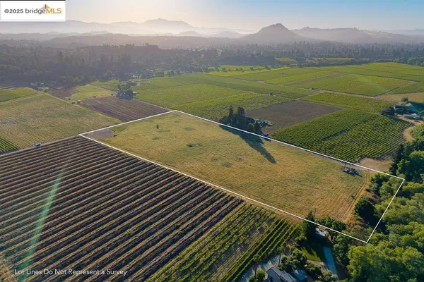$2,150,000 | 838 Dry Creek Road, Healdsburg, CA 95448