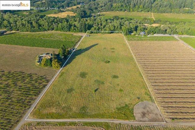 $2,250,000 | 838 Dry Creek Road, Healdsburg, CA 95448