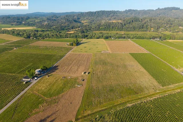 $2,250,000 | 838 Dry Creek Road, Healdsburg, CA 95448