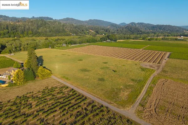 $2,150,000 | 838 Dry Creek Road, Healdsburg, CA 95448