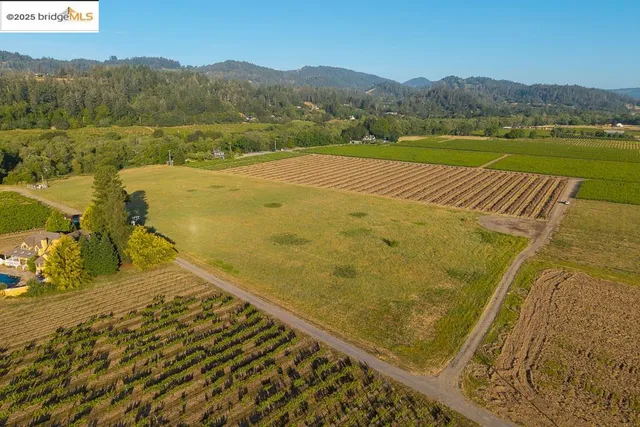$2,250,000 | 838 Dry Creek Road, Healdsburg, CA 95448
