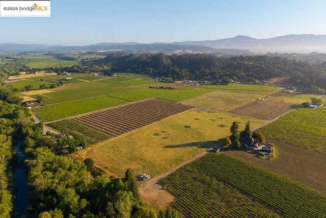 $2,250,000 | 838 Dry Creek Road, Healdsburg, CA 95448