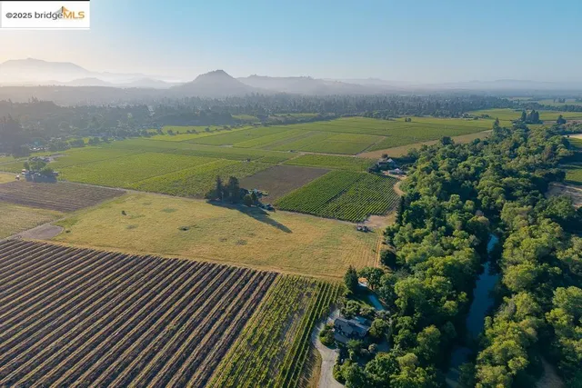 $2,250,000 | 838 Dry Creek Road, Healdsburg, CA 95448