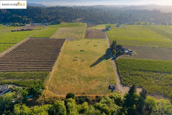 $2,150,000 | 838 Dry Creek Road, Healdsburg, CA 95448