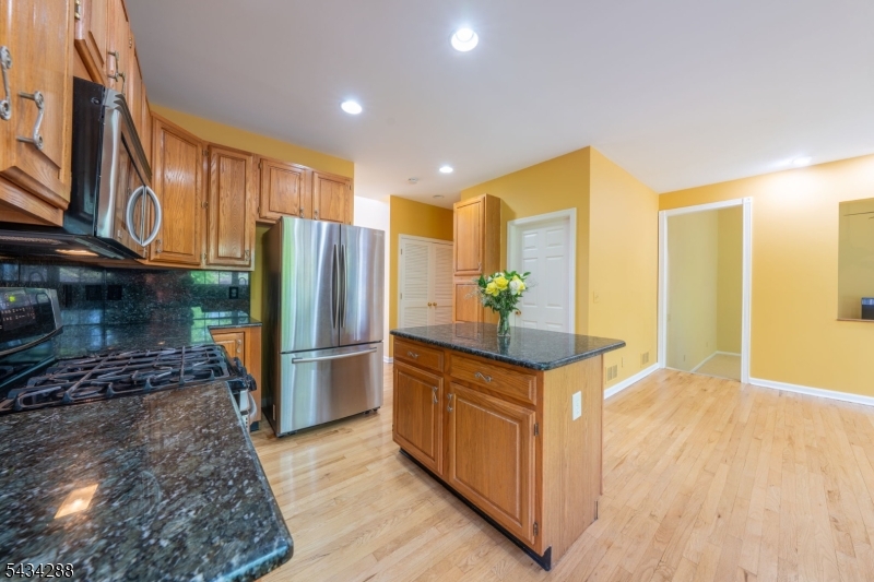16 Landau Road Bernards, NJ 07920 - Photo 12 of 28
