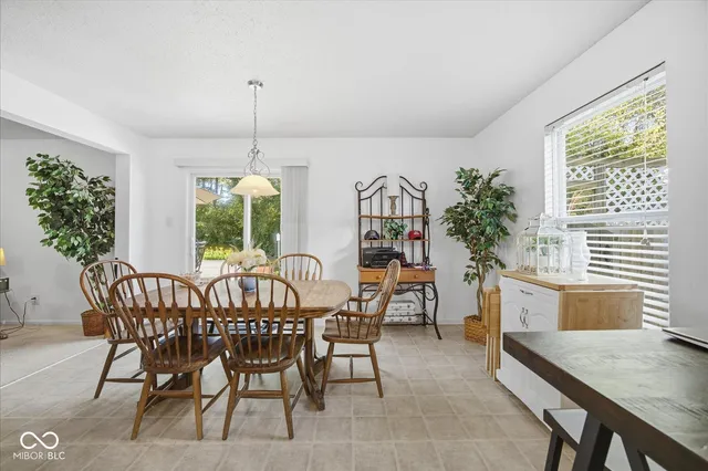 $289,500 | 853 Westpointe Drive, Shelbyville, IN 46176