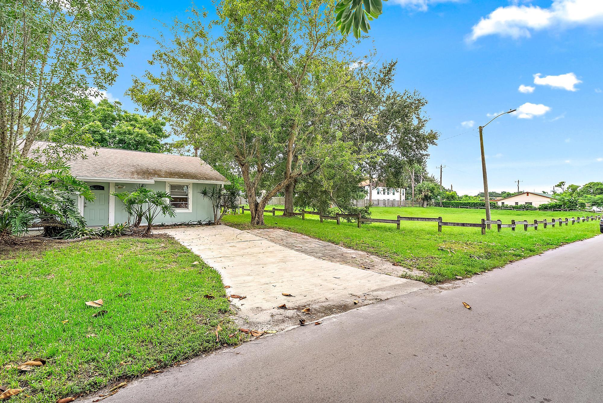 4628 Southeast Salvatori Road Stuart, FL 34997 - Photo 20 of 30 Front