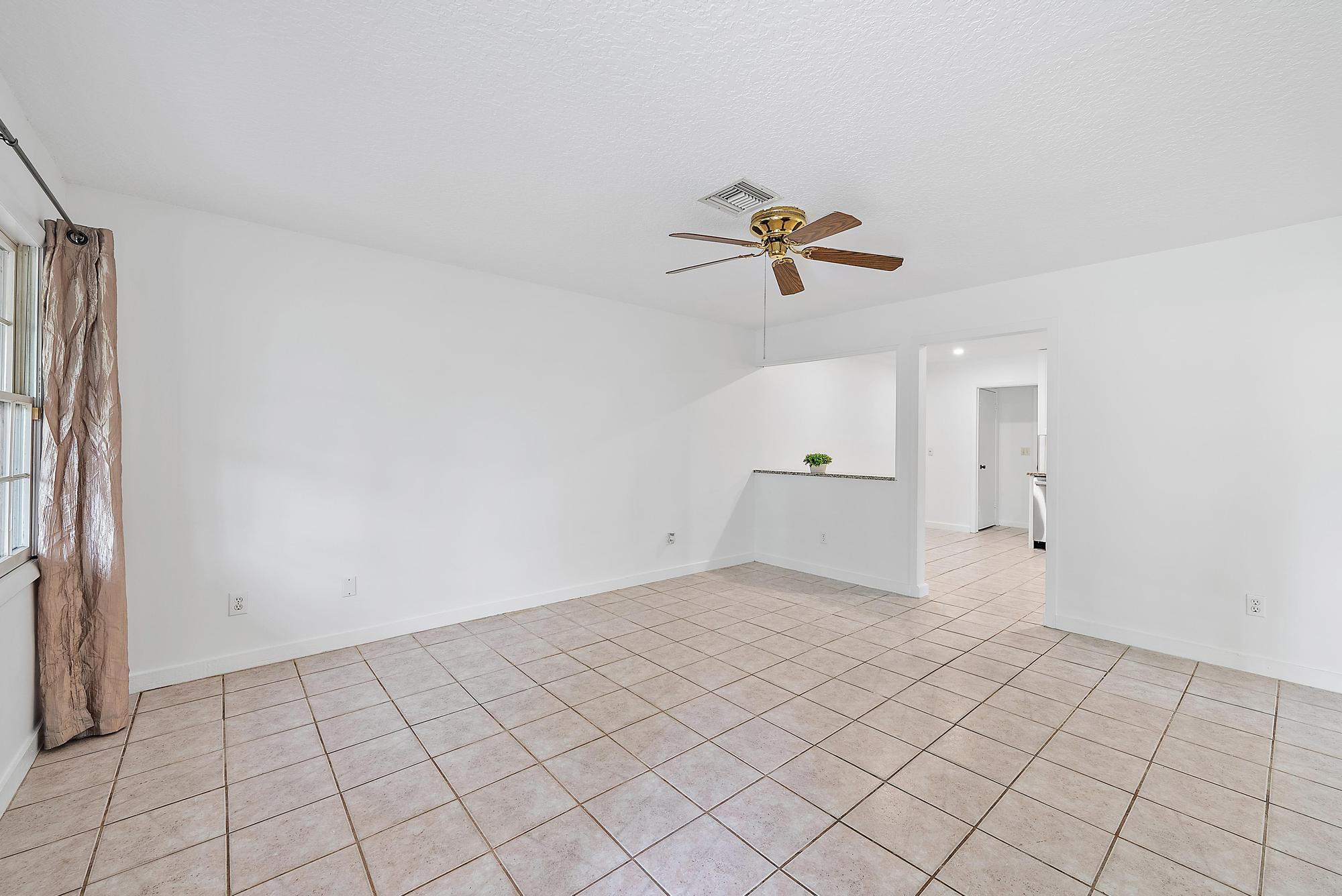 4628 Southeast Salvatori Road Stuart, FL 34997 - Photo 27 of 30 Living Room