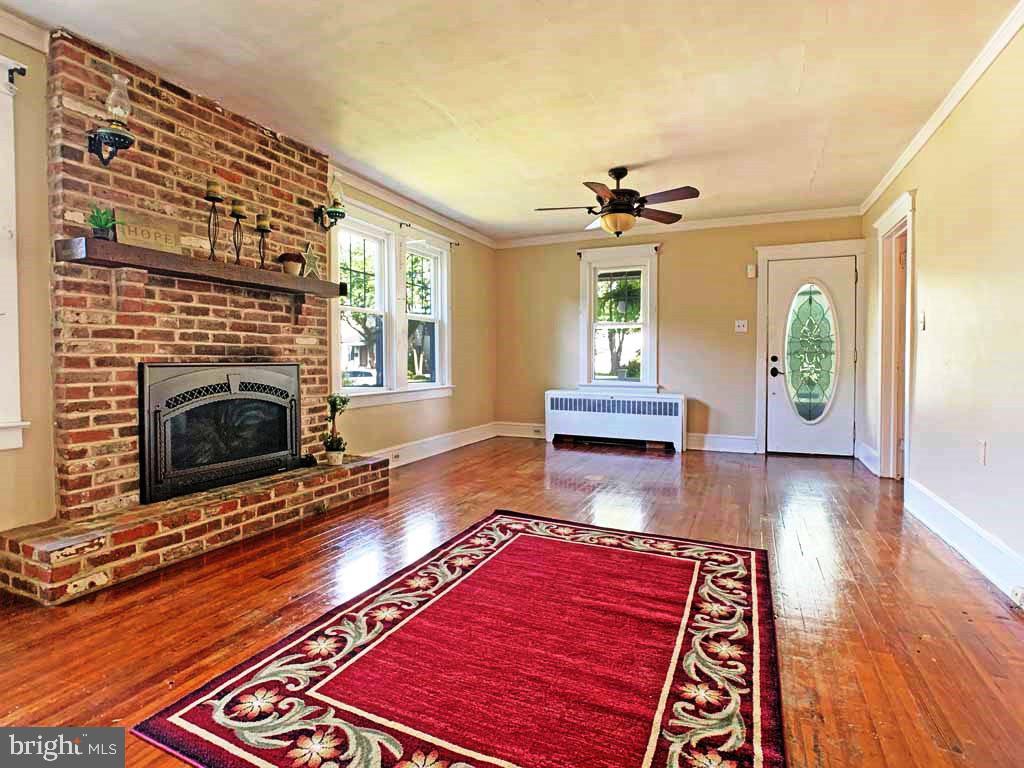 421 Woodland Avenue Morrisville, PA 19067 - Photo 2 of 30 Living Room